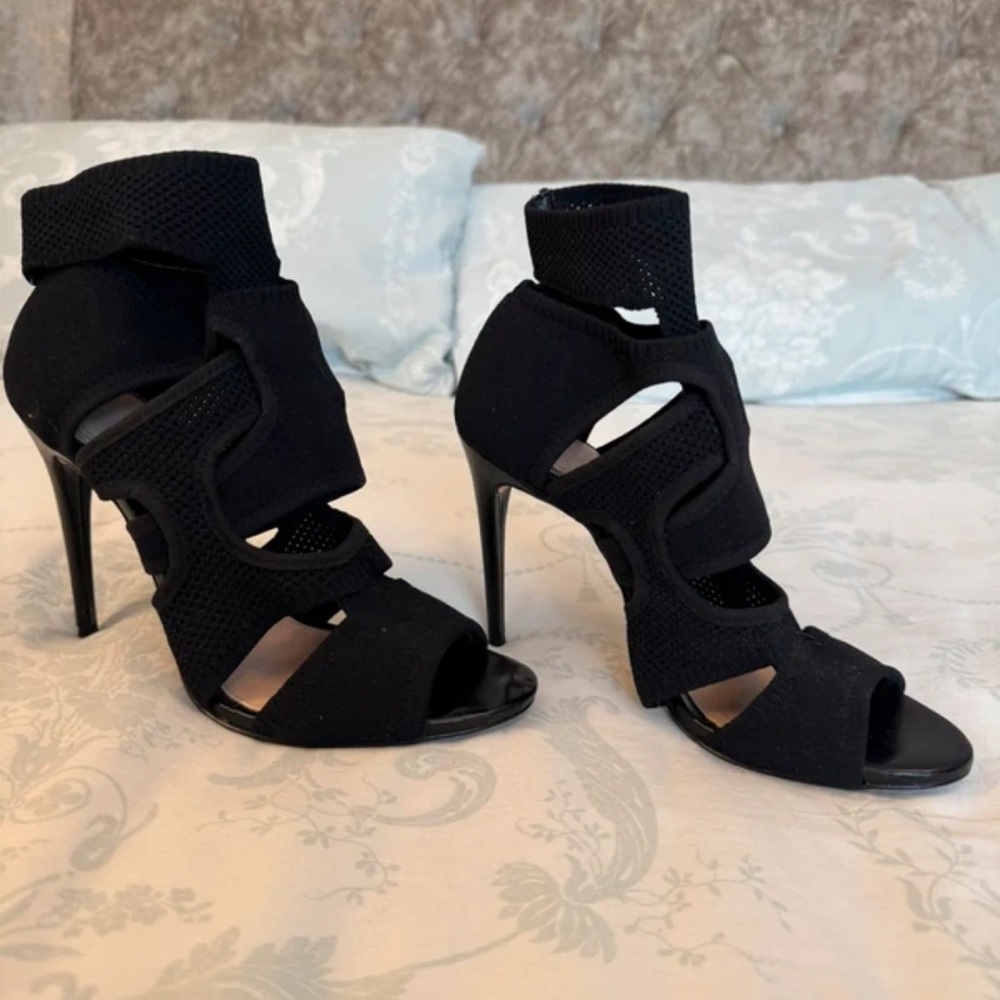 Zara Elegant Black Cutout Heels